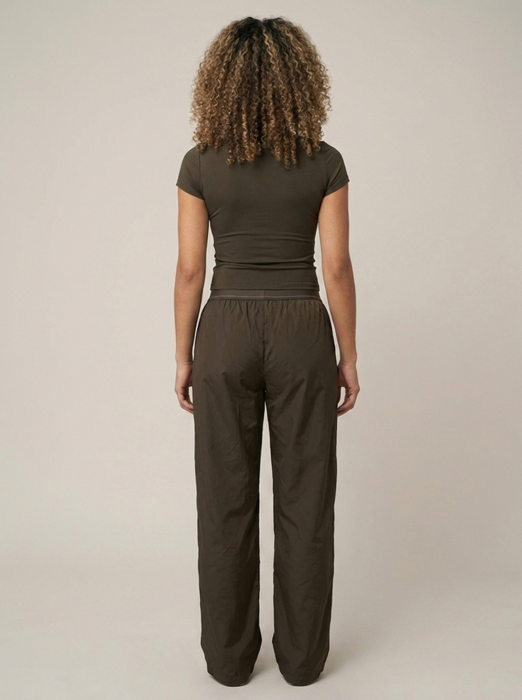 Ensemble ALO Kaki – Top + Pantalon Athleisure Femme